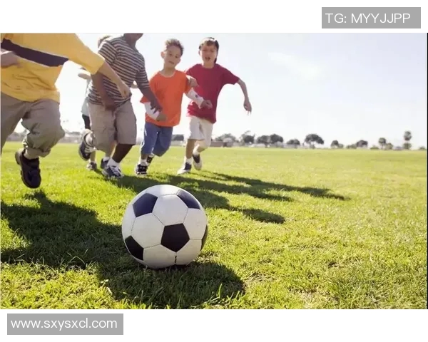 足球巨星穿万斯鞋引发热议时尚潮流再掀波澜